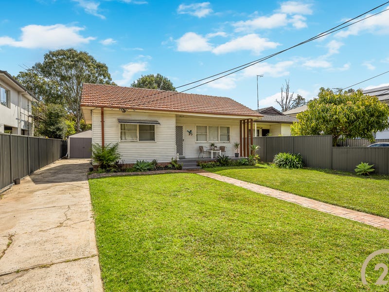 69 Waterside Crescent, Carramar, NSW 2163 Property Details