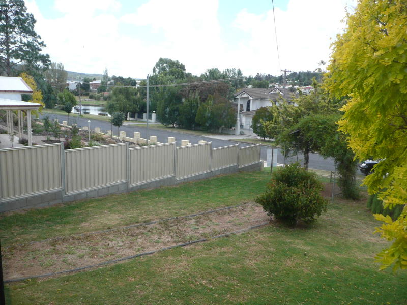 25 Leslie Parade, Stanthorpe, Qld 4380 Property Details