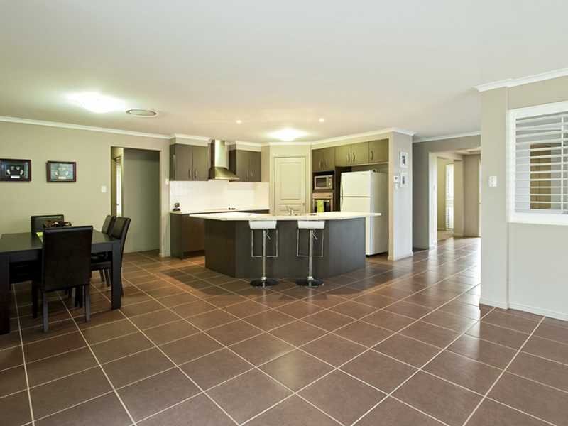 3 Maddock Avenue, Mooloolah Valley, QLD 4553