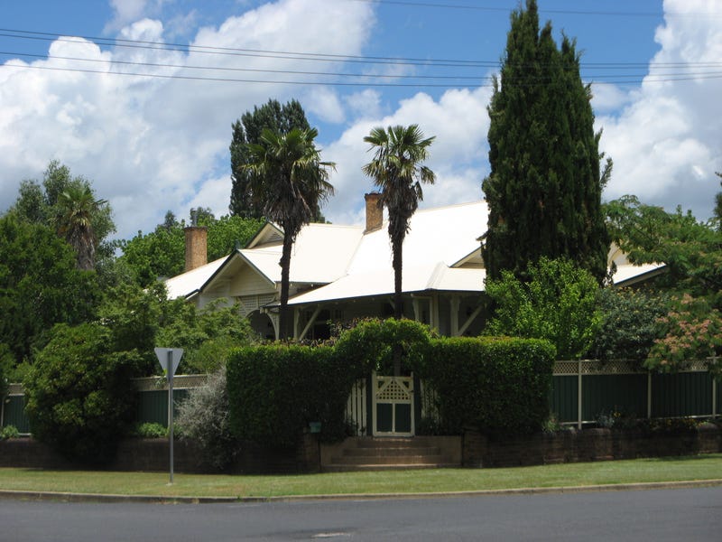 90 Macquarie Street, Glen Innes, NSW 2370