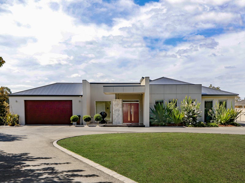 22 Rhodes Drive, Sale, VIC 3850