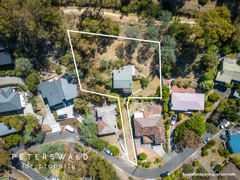 120 Karoola Road, Lindisfarne, Tas 7015 House for Sale realestate