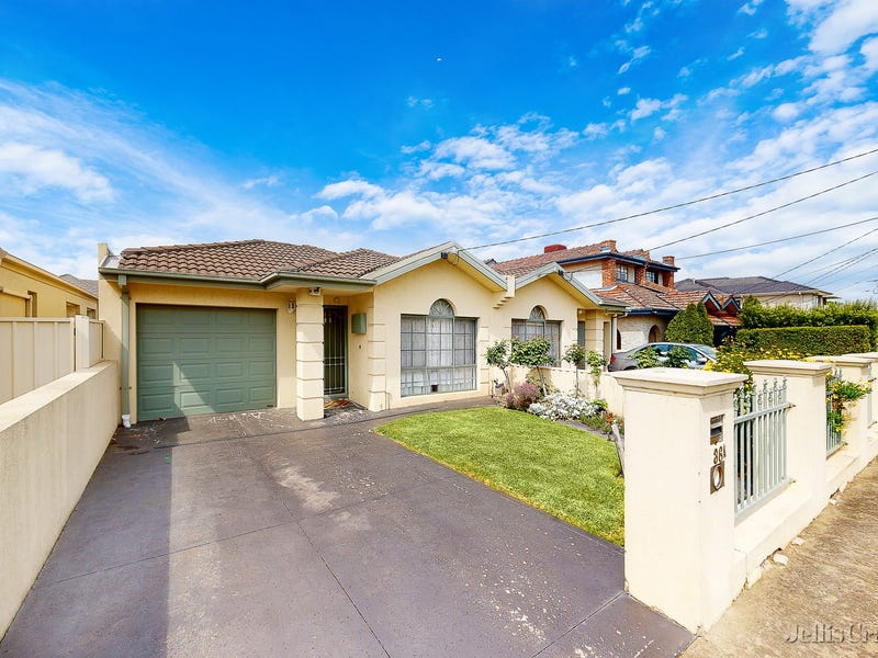 36A Carnarvon Road, Strathmore, VIC 3041
