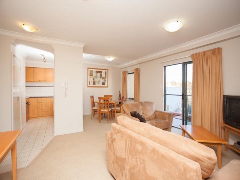 B51/122 Mounts Bay Road, Perth, WA 6000 Property Details
