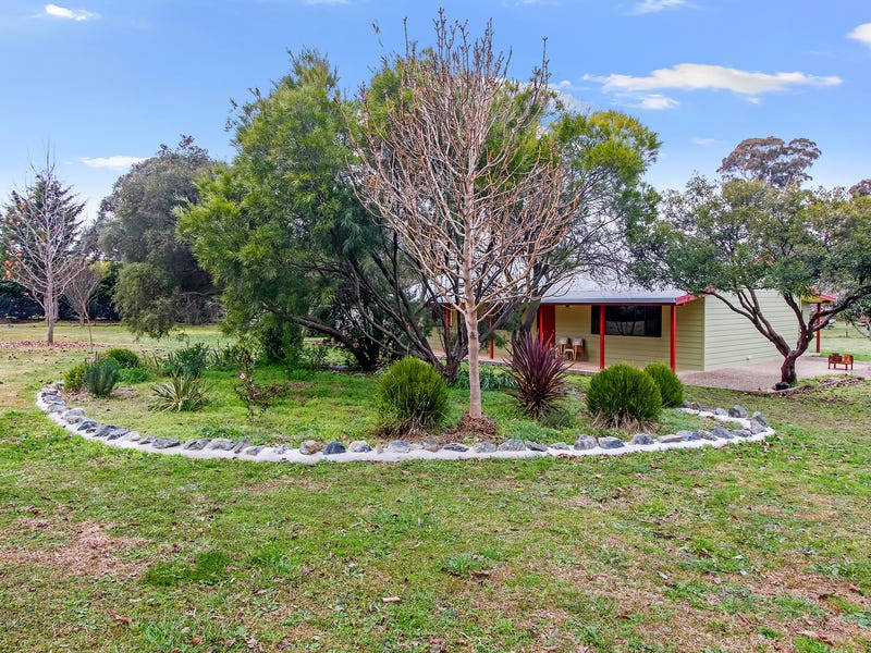 18 Vallance Drive, Murrumbateman, NSW 2582 Property Details