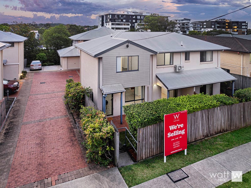 2/6 Western Avenue, Chermside, Qld 4032 Townhouse for Sale