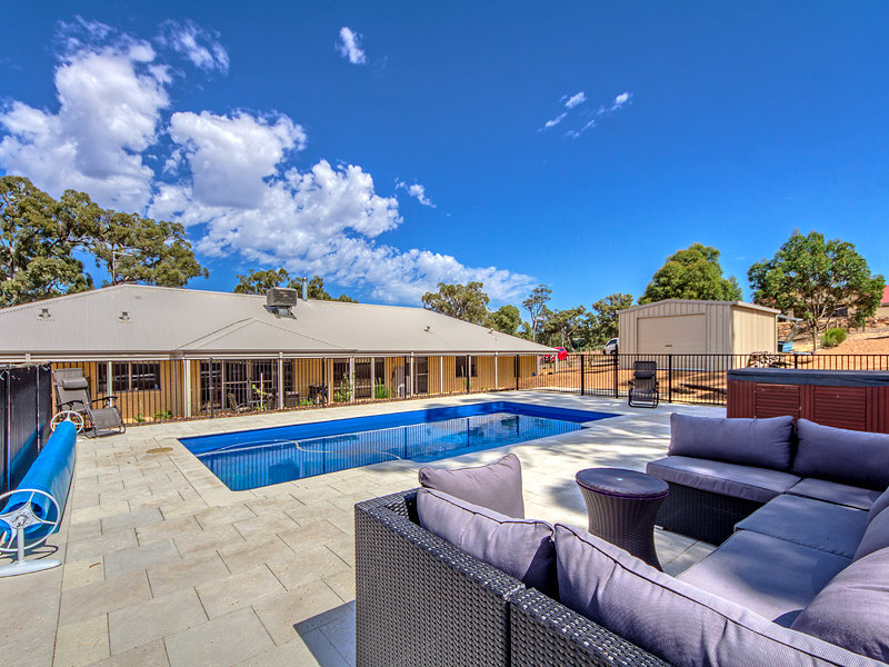 36 Coral Vine Loop, Jarrahdale, WA 6124