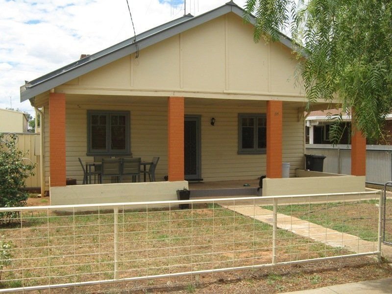 80 Cobar St, Nyngan, NSW 2825 Property Details
