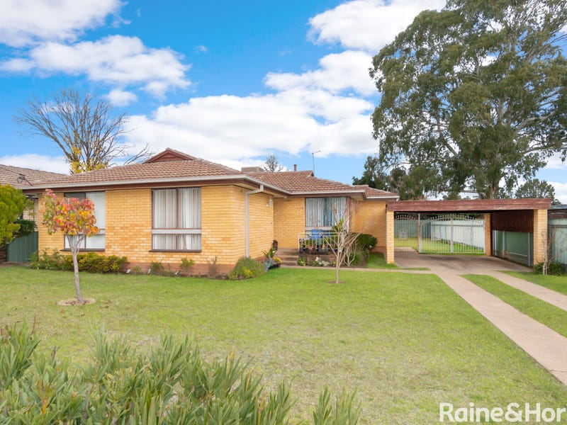 446 Lake Albert Road, Lake Albert, NSW 2650
