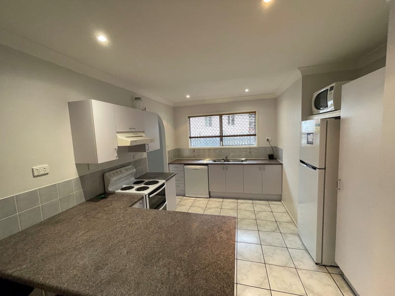 2/114 Mitchell Street, North Ward, QLD 4810