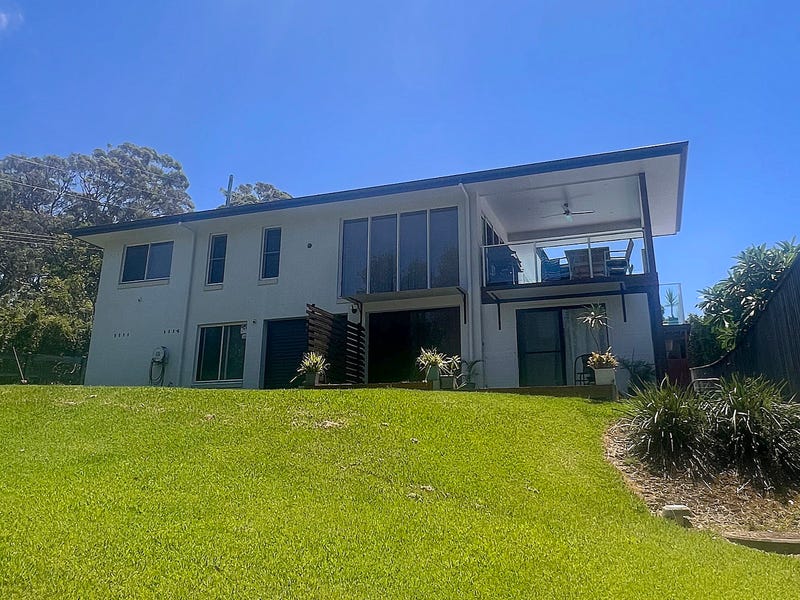10 Bare Bluff Close, Sapphire Beach, NSW 2450