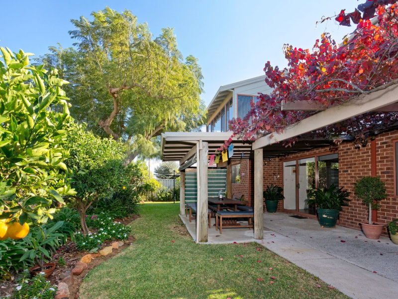 12 Orwell Court, Munster, WA 6166 Property Details