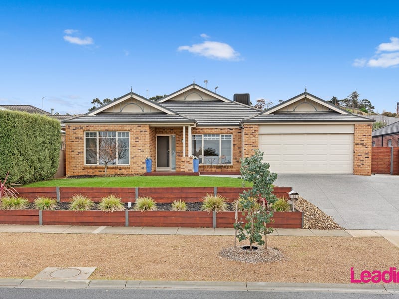 14 Roseberry Avenue, Sunbury, VIC 3429 - realestate.com.au