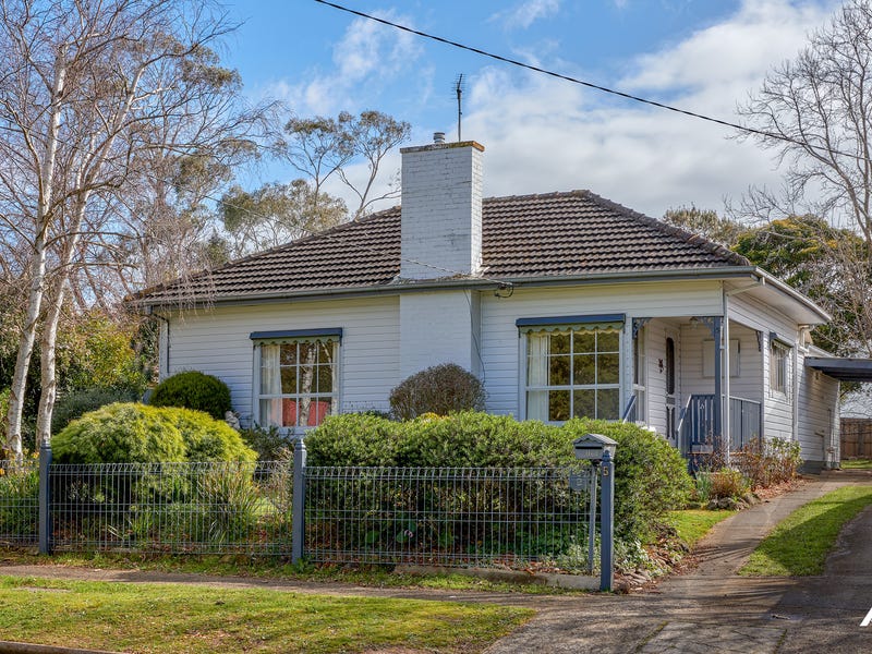 5 Centre Avenue, Warragul, Vic 3820 Property Details