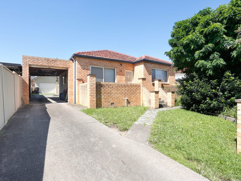 33 Lawford Street, Greenacre, NSW 2190 Property Details