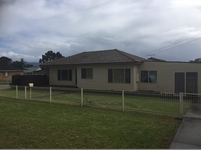 82 Parkes Street, Oak Flats, NSW 2529