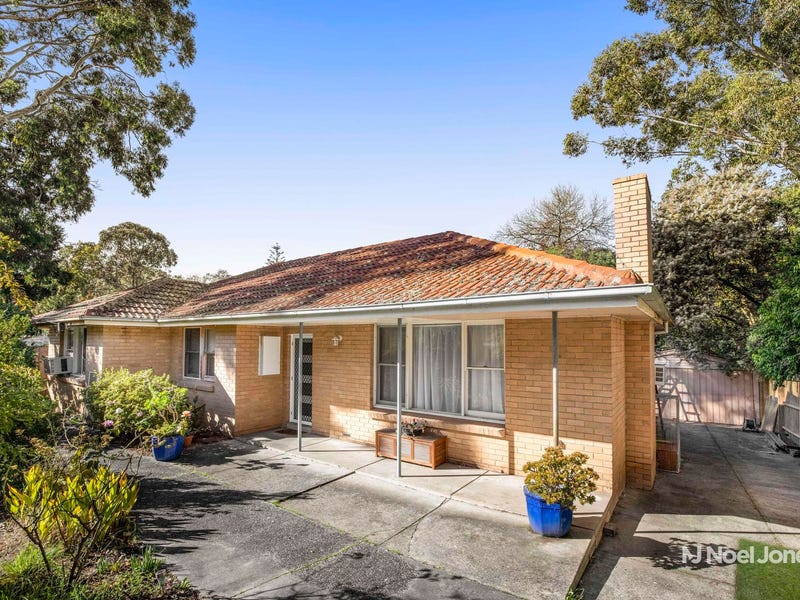 9 Stirling Road, Croydon, Vic 3136 Property Details