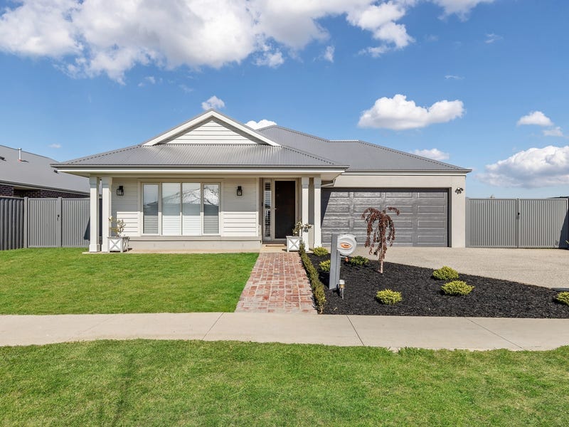 20 Poplar Drive, Romsey, Vic 3434 House for Sale