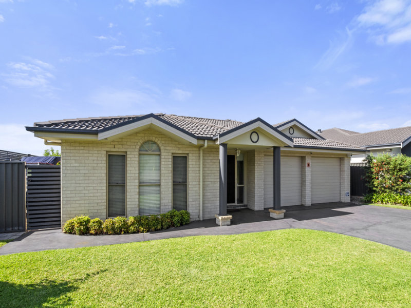 1 Penterong Way, Haywards Bay, NSW 2530