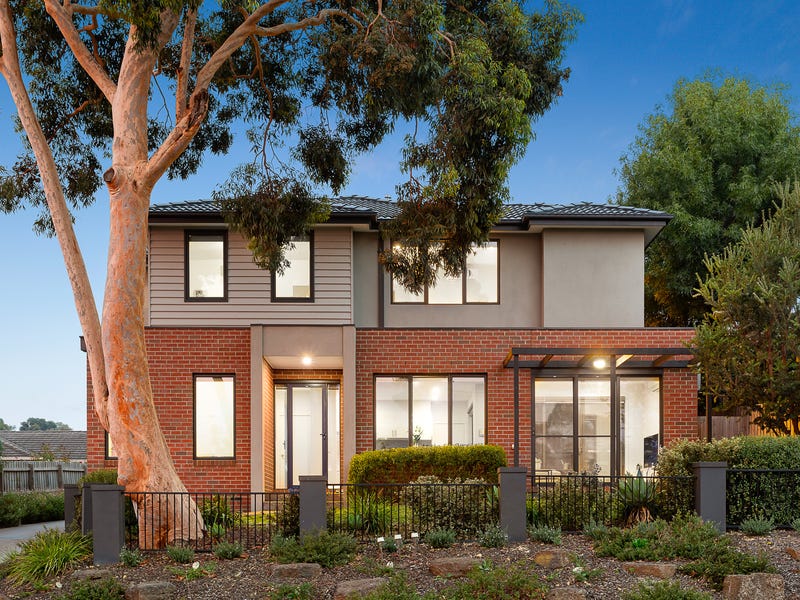 1/2 Woodside Avenue, Ringwood, Vic 3134 Property Details