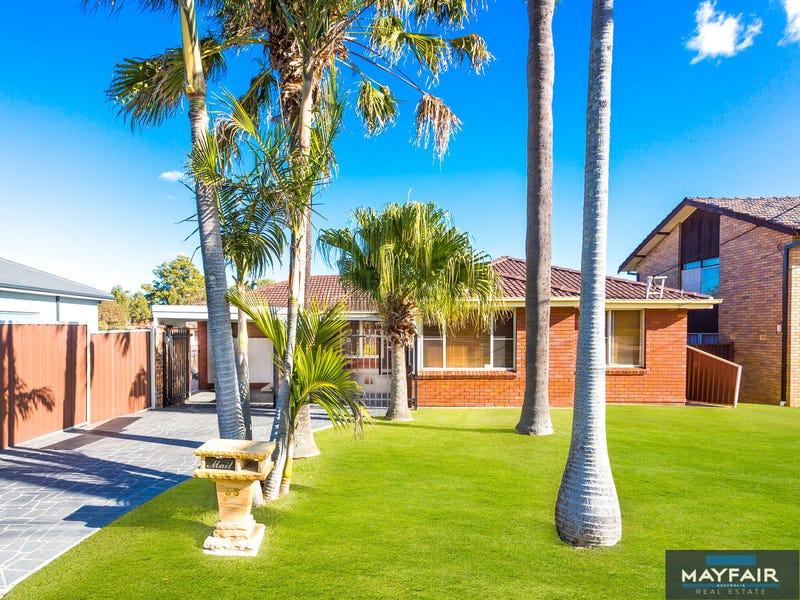 33 Kurrajong Avenue, Hall, NSW 2198