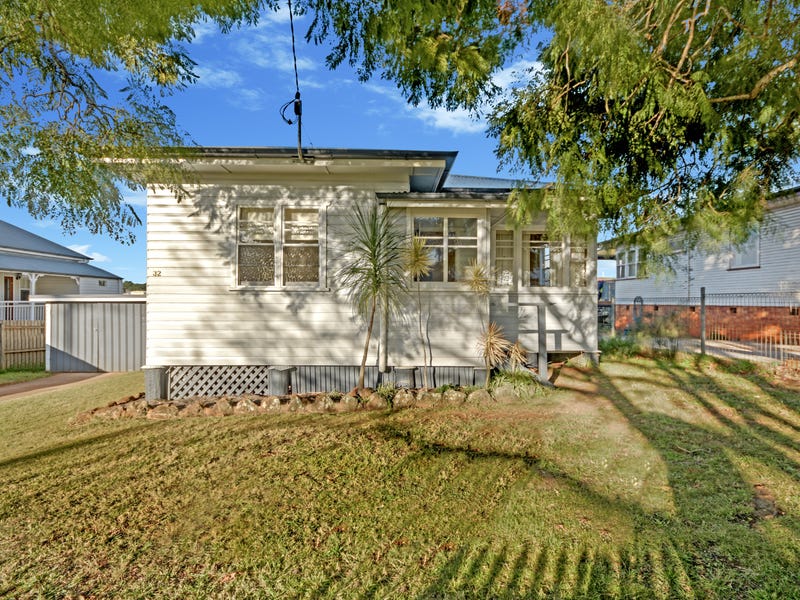 32 Ramsay Street, South Toowoomba, QLD 4350