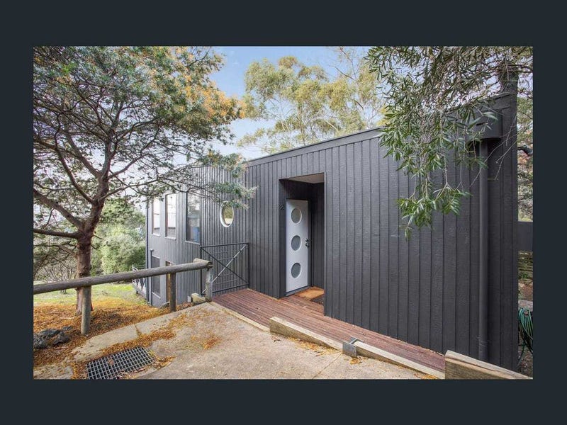 2/2 Austin Court, Lorne, Vic 3232 Townhouse for Rent