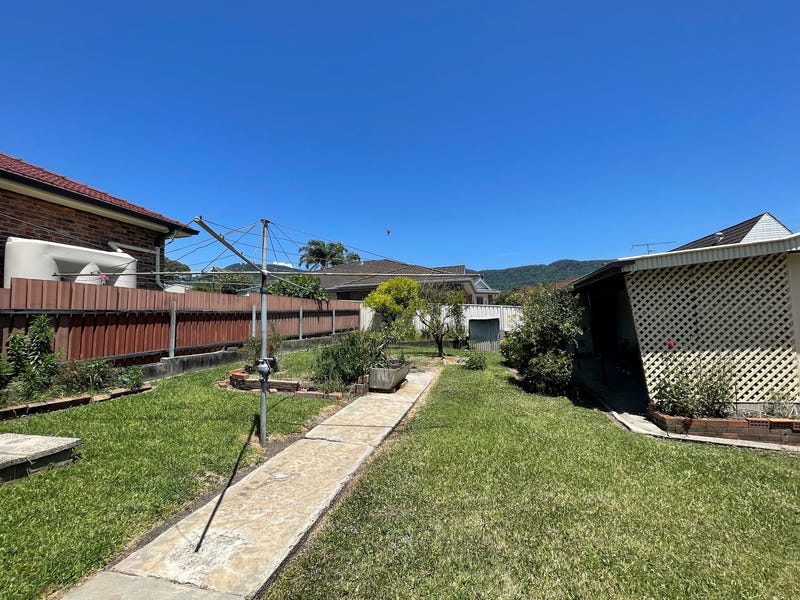 4 Hopewood Cres, Fairy Meadow, NSW 2519