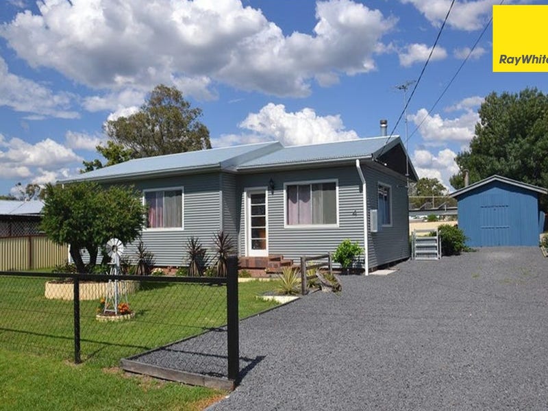 4 Church Street, Gilgai, NSW 2360 House for Rent