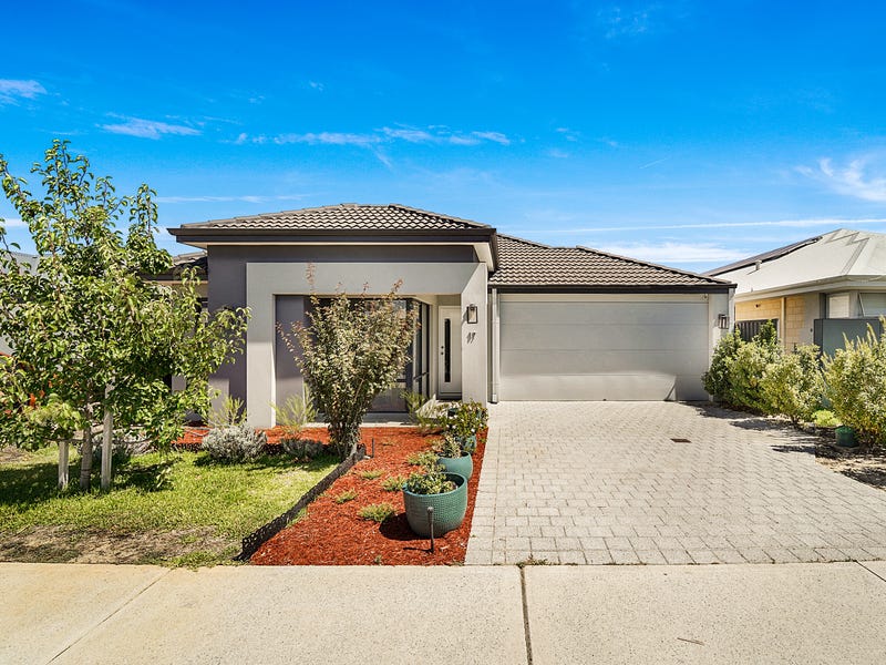 17 Grasmere Way, Aveley, WA 6069 House for Sale