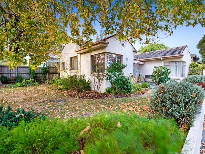 70 Oak Street, Beaumaris, Vic 3193 Property Details