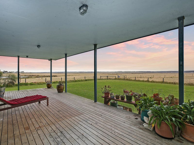 12 Cumming Street, Peterborough, Vic 3270 Property Details