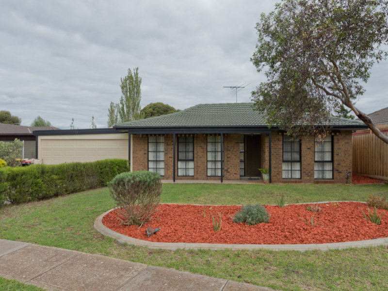 18 Heritage Way, Melton West, Vic 3337