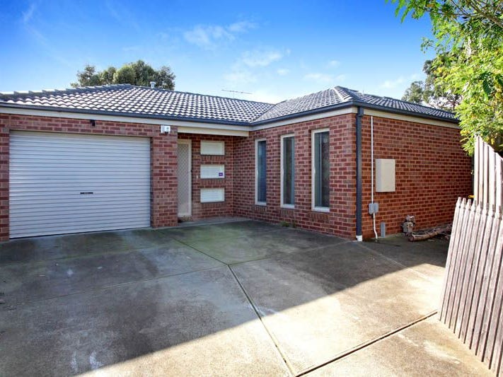 1/3 Toolern Street, Melton South, VIC 3338