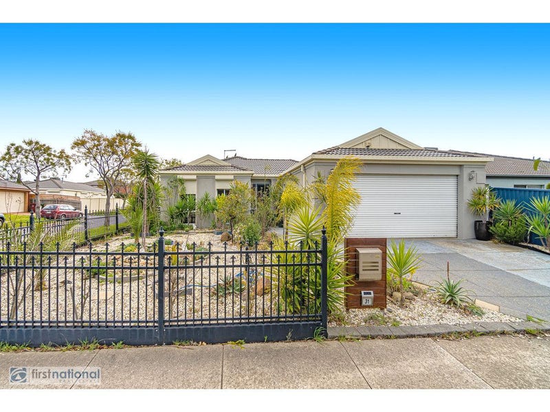 31 Lachlan Cres Roxburgh Park Vic 3064