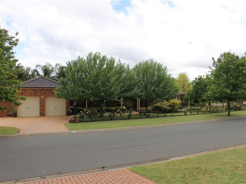 5 Pinehurst Avenue, Dubbo, NSW 2830 - realestate.com.au