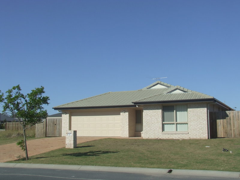 293 Bestmann Road, Sandstone Point, QLD 4511