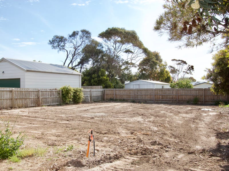 2/5 Keam Cres, San Remo, VIC 3925