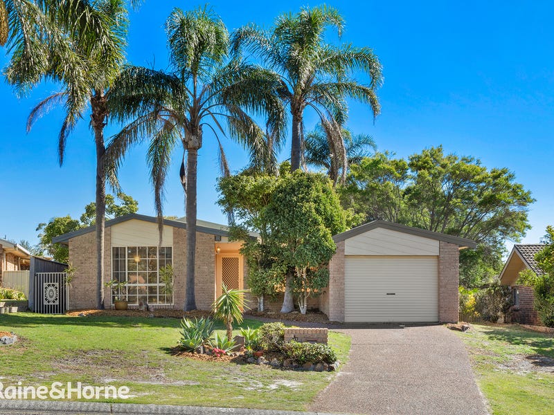 30 The Peninsula, Corlette, NSW 2315 Property Details