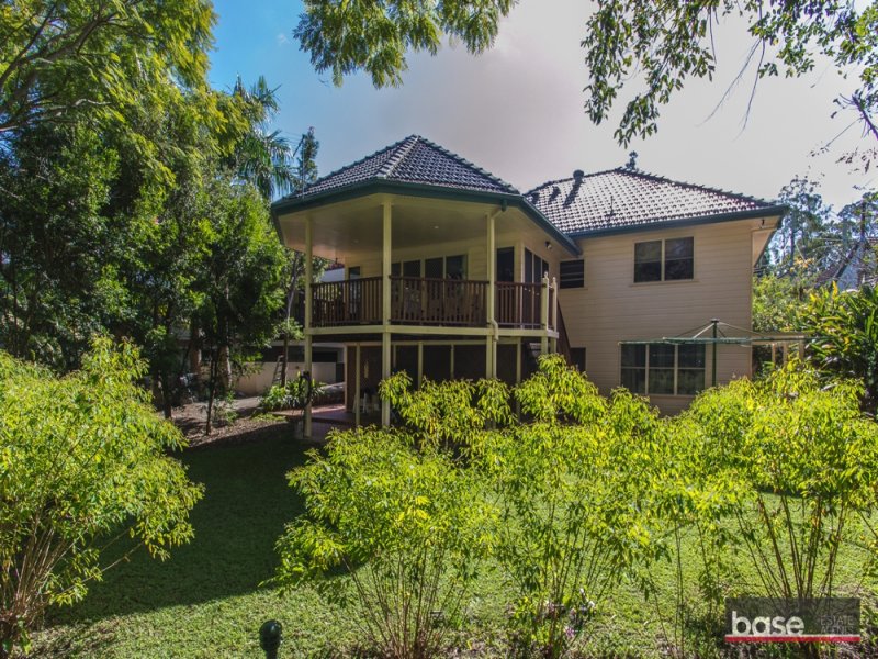 107 Ninth Avenue, St Lucia, QLD 4067