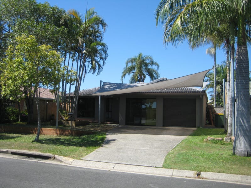 70 Cumberland Drive, Varsity Lakes, QLD 4227