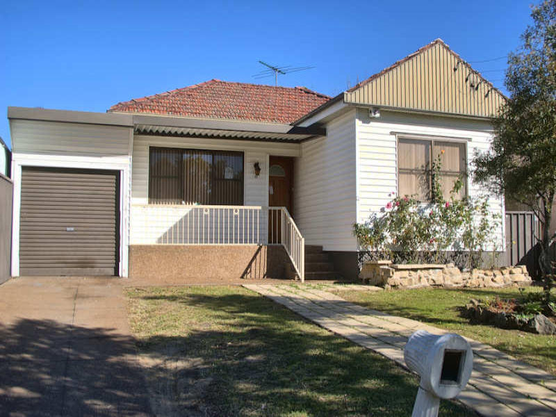 32 Norfolk Road, Greenacre, NSW 2190