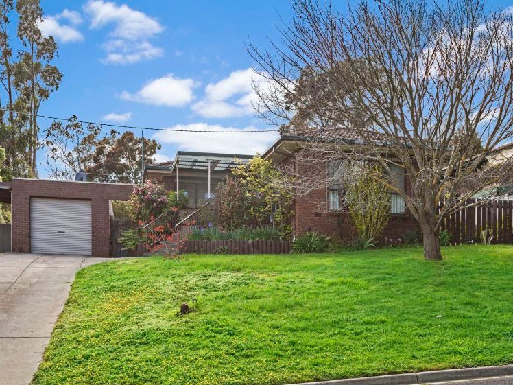 24 Albert Street, Kilmore, VIC 3764