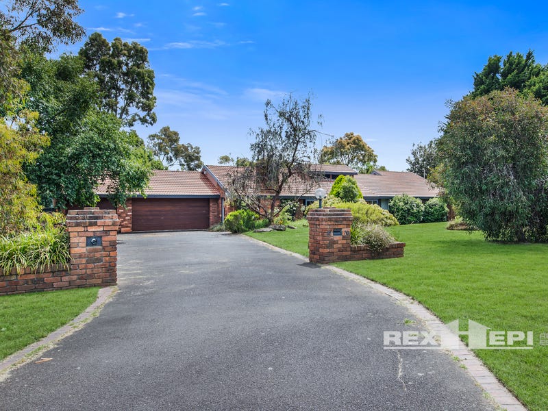 6870 Kennington Park Drive, Endeavour Hills, VIC 3802