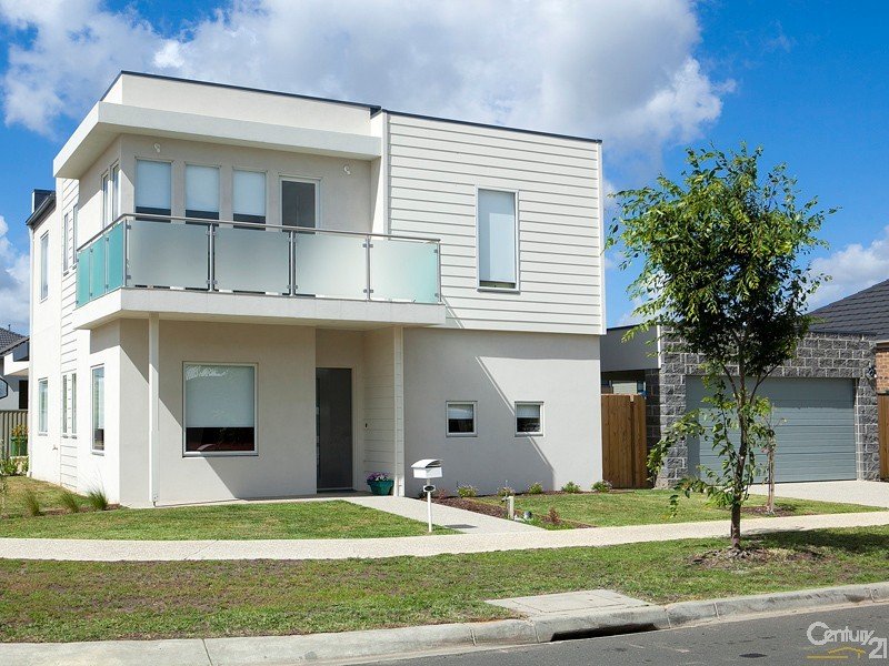 17 Cormorant Parade, Pakenham, Vic 3810 Property Details