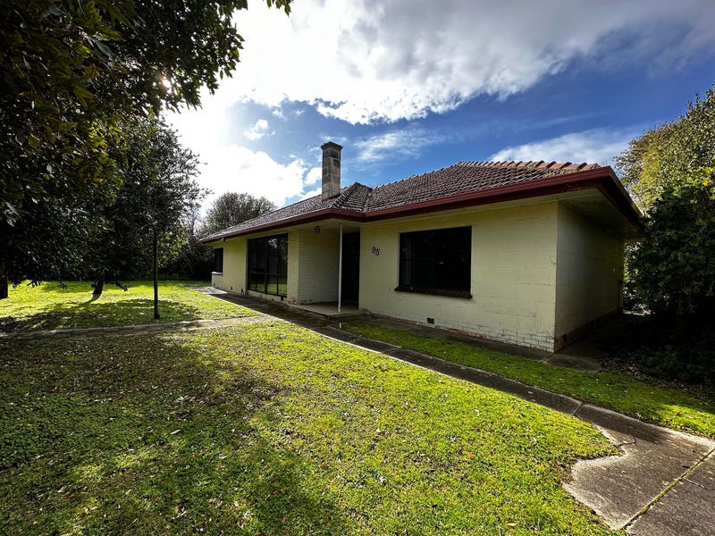 95 Mount Gambier Road, Millicent, SA 5280 Property Details