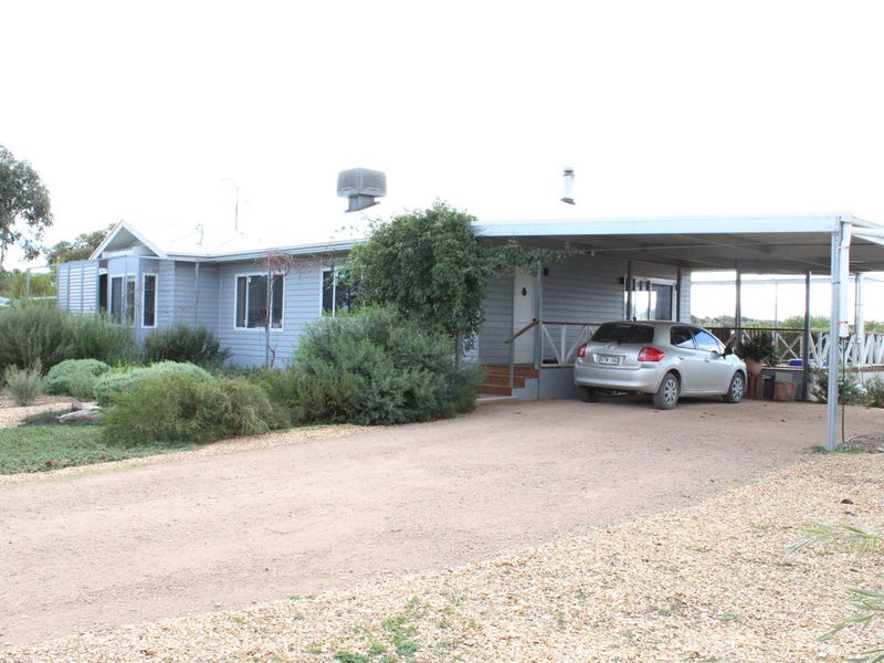 2 North Street, Gladstone, SA 5473 Property Details