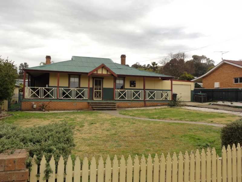 143 Hanley Street, Gundagai, NSW 2722