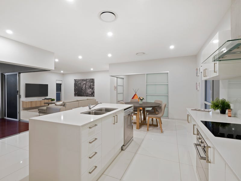 4 Woodgate Street, Oxley, Qld 4075 Property Details