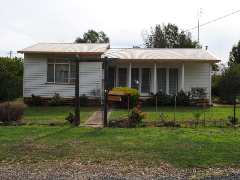 5 Lea Kuribur Street, Dunolly, Vic 3472 Property Details